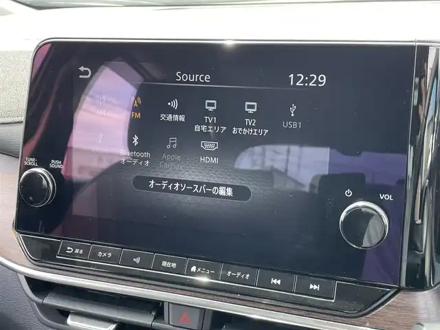 日産 オーラ G レザーエディション 茨城県 2022(令4)年 1.2万km ピュアホワイトパール 純正ナビ/【AM・FM・TV・BT・USB】/プロパイロット/レーダークルコン/ETC2.0/全方位カメラ/前後コーナーセンサー/ワイヤレス充電/ステリモ/ブレーキホールド/インテリジェントルームミラー/純正フロアマット/社外アルミホイール/オートライト/オートハイビーム/Fフォグ/LEDライト/ハンドル支援