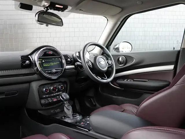 ＭＩＮＩ ミニ クラブマン クーパー S 静岡県 2015(平27)年 5.2万km メルティングシルバーM 純正ナビBluetoothAUX USB/バックカメラ/ハーフレザーシート シートヒーター /前席パワーシート運転席メモリー機能/コンフォートアクセス/MINI ドライビングMODE/Rパークディスタンス/18インチブラックアロイホイール/クルーズコントロール/レインセンサー /ミラー一体型ETC/リヤガラスフィルム施工
