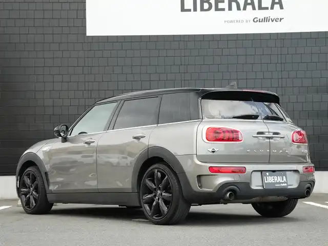 ＭＩＮＩ ミニ クラブマン クーパー S 静岡県 2015(平27)年 5.2万km メルティングシルバーM 純正ナビBluetoothAUX USB/バックカメラ/ハーフレザーシート シートヒーター /前席パワーシート運転席メモリー機能/コンフォートアクセス/MINI ドライビングMODE/Rパークディスタンス/18インチブラックアロイホイール/クルーズコントロール/レインセンサー /ミラー一体型ETC/リヤガラスフィルム施工