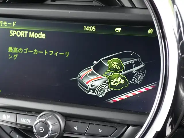 ＭＩＮＩ ミニ クラブマン クーパー S 静岡県 2015(平27)年 5.2万km メルティングシルバーM 純正ナビBluetoothAUX USB/バックカメラ/ハーフレザーシート シートヒーター /前席パワーシート運転席メモリー機能/コンフォートアクセス/MINI ドライビングMODE/Rパークディスタンス/18インチブラックアロイホイール/クルーズコントロール/レインセンサー /ミラー一体型ETC/リヤガラスフィルム施工