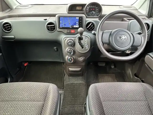 トヨタ スペイド F 福岡県 2014(平26)年 7.2万km ブラックマイカ 社外メモリナビ【AVN-R7W】/　（AM/FM/CD/DVD/Bluetooth/フルセグTV）/横滑り防止装置/ETC/片側パワースライドドア/電格ウインカーミラー/ISOFIX/盗難防止装置/保証書/取扱説明書/ナビ取扱説明書