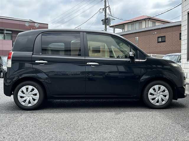トヨタ スペイド F 福岡県 2014(平26)年 7.2万km ブラックマイカ 社外メモリナビ【AVN-R7W】/　（AM/FM/CD/DVD/Bluetooth/フルセグTV）/横滑り防止装置/ETC/片側パワースライドドア/電格ウインカーミラー/ISOFIX/盗難防止装置/保証書/取扱説明書/ナビ取扱説明書
