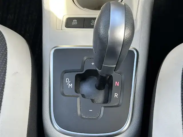 フォルクスワーゲン アップ！ ハイアップ！ 島根県 2017(平29)年 11.7万km トルネードレッド 登録時走行距離116161km/保証書/取扱説明書/シティエマージェンシィーブレーキ/ワンオーナー/純正オーディオ（BT/FM/AM)/前席シートヒーター/レベライザー/オートライト/純正フォグランプ/クルーズコントロール/純正フロアマット/純正15インチアルミ