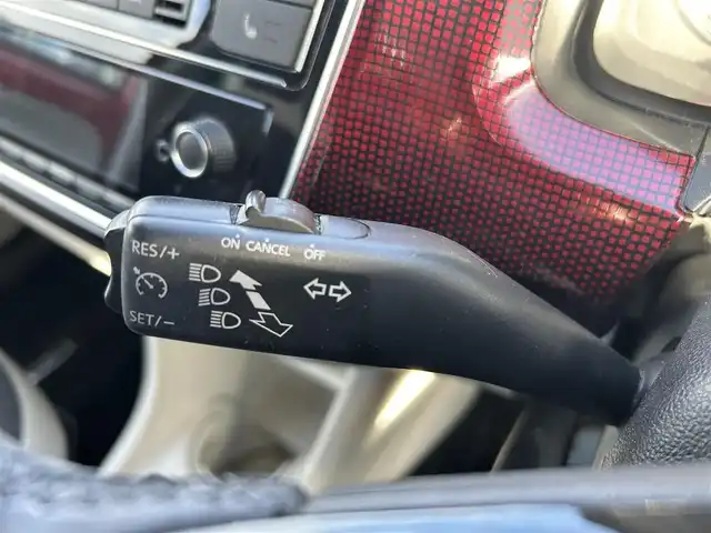 フォルクスワーゲン アップ！ ハイアップ！ 島根県 2017(平29)年 11.7万km トルネードレッド 登録時走行距離116161km/保証書/取扱説明書/シティエマージェンシィーブレーキ/ワンオーナー/純正オーディオ（BT/FM/AM)/前席シートヒーター/レベライザー/オートライト/純正フォグランプ/クルーズコントロール/純正フロアマット/純正15インチアルミ