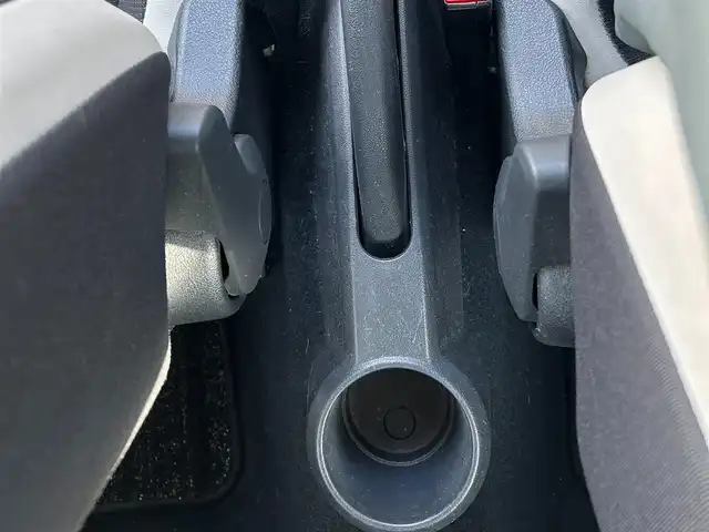 フォルクスワーゲン アップ！ ハイアップ！ 島根県 2017(平29)年 11.7万km トルネードレッド 登録時走行距離116161km/保証書/取扱説明書/シティエマージェンシィーブレーキ/ワンオーナー/純正オーディオ（BT/FM/AM)/前席シートヒーター/レベライザー/オートライト/純正フォグランプ/クルーズコントロール/純正フロアマット/純正15インチアルミ