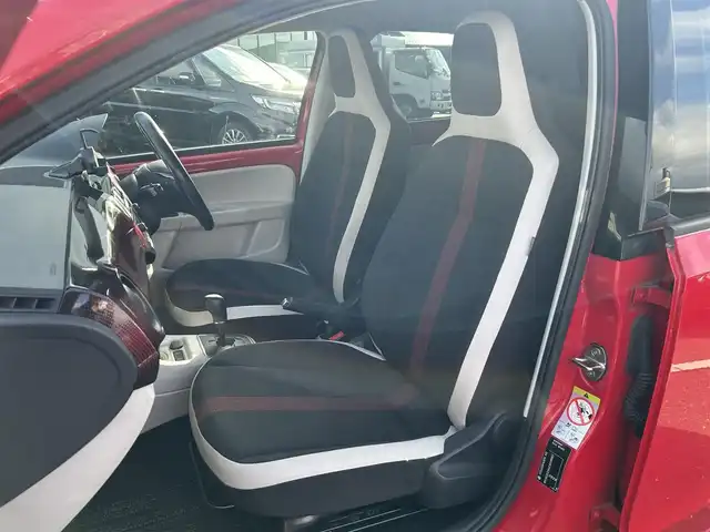 フォルクスワーゲン アップ！ ハイアップ！ 島根県 2017(平29)年 11.7万km トルネードレッド 登録時走行距離116161km/保証書/取扱説明書/シティエマージェンシィーブレーキ/ワンオーナー/純正オーディオ（BT/FM/AM)/前席シートヒーター/レベライザー/オートライト/純正フォグランプ/クルーズコントロール/純正フロアマット/純正15インチアルミ