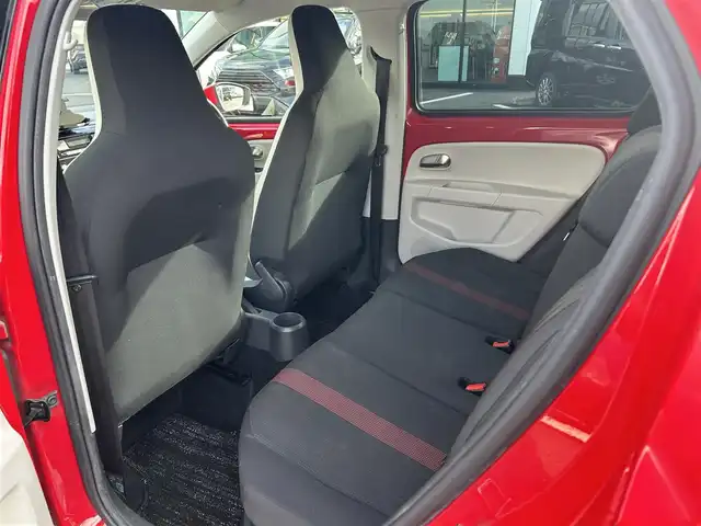 フォルクスワーゲン アップ！ ハイアップ！ 島根県 2017(平29)年 11.7万km トルネードレッド 登録時走行距離116161km/保証書/取扱説明書/シティエマージェンシィーブレーキ/ワンオーナー/純正オーディオ（BT/FM/AM)/前席シートヒーター/レベライザー/オートライト/純正フォグランプ/クルーズコントロール/純正フロアマット/純正15インチアルミ