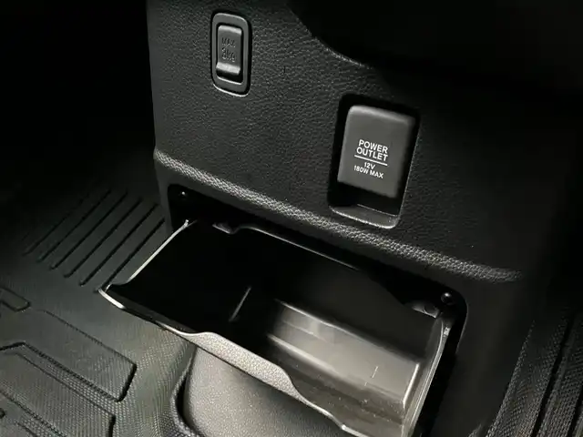ホンダ Ｎ ＢＯＸ カスタム L 山口県 2022(令4)年 0.9万km クリスタルブラックパール メモリーナビ/フルセグTV/バックカメラ/純正14インチアルミホイール/ドアバイザー/左側パワースライドドア /フロントシートヒーター/LEDオートライト/LEDフォグランプ/アダプティブクルーズコントロール/プリクラッシュセーフティ/レーンキープアシスト/ETC/エンジンプッシュスタート