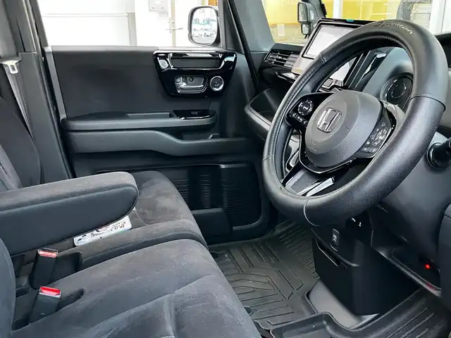 ホンダ Ｎ ＢＯＸ カスタム L 山口県 2022(令4)年 0.9万km クリスタルブラックパール メモリーナビ/フルセグTV/バックカメラ/純正14インチアルミホイール/ドアバイザー/左側パワースライドドア /フロントシートヒーター/LEDオートライト/LEDフォグランプ/アダプティブクルーズコントロール/プリクラッシュセーフティ/レーンキープアシスト/ETC/エンジンプッシュスタート