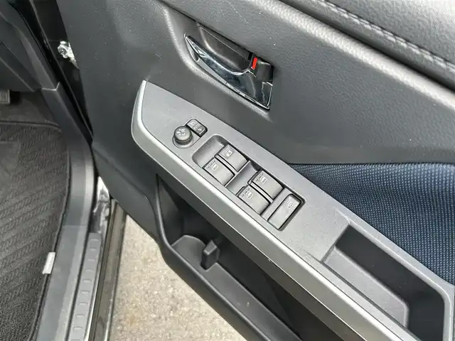 トヨタ ルーミー カスタムG－T 静岡県 2024(令6)年 1.4万km ブラックマイカメタリック ターボ車/純正ディスプレイオーディオ/(AM/FM/BT/AppleCarplay/Androidauto)/フルセグTV/全方位カメラ/バックカメラ/電動パーキングブレーキ/オートホールド/前席シートヒーター/両側パワースライドドア/レーダークルーズコントロール/前後型ドライブレコーダー/横滑り防止装置/衝突被害軽減システム/盗難防止装置/前後コーナーセンサー/ビルトインETC/プッシュスタート/スマートキー/スペアキー×1/LEDヘッドライト/純正15インチアルミホイール/純正フロアマット/取扱説明書