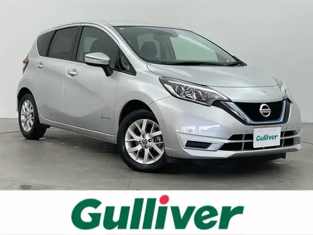 日産 ノート e－パワー X 富山県 2019(令1)年 2.7万km ブリリアントシルバー 純正ナビ（AM/FM/DVD/BT/フルセグ）/ドライブレコーダー/ETC/衝突被害軽減システム/レーンキープアシスト/コーナーセンサー/横滑り防止装置/アイドリングストップ/純正アルミホイール/純正フロアマット/オートLEDライト/ステアリングスイッチ/電動格納ミラー/スマートキー