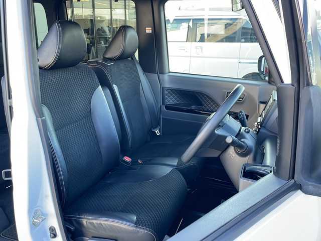 ダイハツ タント カスタム X セレクション 道東・釧路十勝 2020(令2)年 5.7万km シャイニングホワイトパール ・4WD/・ワンオーナー/・純正SDナビ/（フルセグ AM FM CD DVD USB BT）/・両側パワースライドドア/・コーナーセンサー/・LEDフォグランプ/・ベンチシート/・シートヒーターD/N/・パーキングアシスト/・アイドリングストップ/・横滑り防止機能/・衝突被害軽減システム/・オートライト/・プッシュスタート/・ドアバイザー/・エンジンスターター/・保証書/・取扱説明書