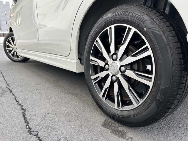 スバル ステラ カスタム R スマートアシスト 千葉県 2018(平30)年 1.3万km パール ワンオーナー/衝突被害低減ブレーキ/LEDヘッドライト/　・オートハイビーム/全方位カメラ/ナビ/フルセグTV/CD/DVD/Blue Tooth/アイドリングストップ