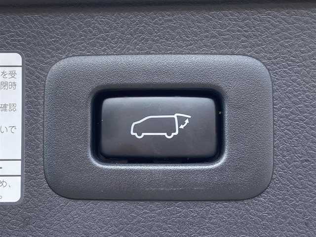 トヨタ アルファード S Cパッケージ 岐阜県 2020(令2)年 11.2万km ホワイトパールクリスタルシャイン ワンオーナー/4WD/JBLプレミアムサウンド（OP）/純正10.5型ナビ（OP）/純正13.3型フリップダウンモニター（OP）/全周囲カメラ（OP）/トヨタセーフティセンス/・プリクラッシュセーフティ【PCS】/・レーダークルーズコントロール（全車速追従機能付）/・レーントレーシングアシスト【LTA】/・オートマチックハイビーム【AHB】/・ロードサインアシスト【RSA】/・先行車発進告知機能【TMN】/・リヤクロストラフィックアラート【RCTA】（OP）/・パーキングサポートブレーキ【PKSB】（OP）/・ブラインドスポットモニター[BSM】（OP）/・インテリジェントパーキングアシスト【IPA】（OP）/両側パワースライドドア/黒本革シート/全席パワーシート/ポジションメモリ/前席シートヒーター/シートクーラー/パワーバックドア/本革巻きステアリング/ステアリングヒーター/三眼LEDヘッドランプ/LEDシーケンシャルターンランプ/純正18インチAW/社外AW4本スタッドレス/純正フロアマット/純正ドアバイザー/純正ETC2.0/前後ドライブレコーダー/スペアタイヤ/ディーラー整備記録簿（R3～R7）