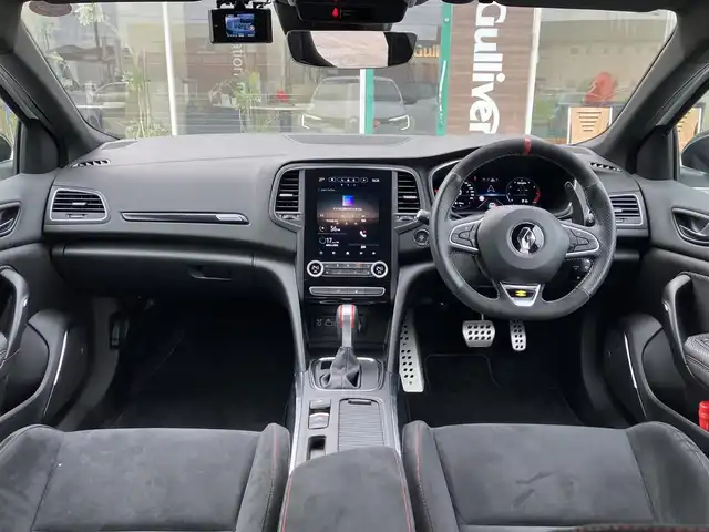 ルノー ルノー メガーヌ ルノースポール トロフィー 三重県 2024(令6)年 2.2万km パール ♪走行21630km/♪車検 令和9年3月20日迄/BOSEサウンド/レカロシート/アクティブブレーキ/車線逸脱警報/標識認識機能/コーナーセンサー/アダプティブクルーズコントロール/オートブレーキホールド/スマートキー×2/プッシュスタート/タッチスクリーン/・AUX・USB/・Bluetoothオーディオ/・Apple Car Play/・Android Auto/・スマホミラーリング/・バックカメラ/前後ドライブレコーダー/USBポート(充電)×2/アイドリングストップ/ブレンボキャリパー/純正19インチAW/LEDヘッドライト/LEDフォグライト/リアフォグライト/オートライト/オートワイパー/ウィンカーミラー/オートリトラクタブルミラー/パドルシフト/革巻ステアリング/ヘッドライトレベライザー/プライバシーガラス/フロアマット/ETC/サイド/カーテンエアバック