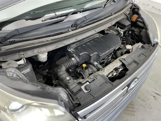 日産 デイズ ルークス ハイウェイスターX Gパッケージ 滋賀県 2016(平28)年 3.5万km クールシルバー 純正SDナビ/【Bluetooth・CD・FM・AM】/全方位カメラ/衝突被害軽減システム/両側パワースライドドア/横滑り防止装置/ETC/アイドリングストップ/HIDヘッドライト/オートライト/フォグランプ/純正15インチAW/プッシュスタート/スマートキー/フロアマット