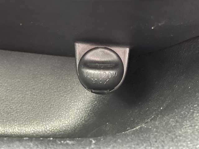 トヨタ シエンタ ハイブリッド G 愛知県 2016(平28)年 7.7万km エアーイエロー 純正ナビ　フルセグＴＶ　Ｂｌｕｅｔｏｏｔｈ　バックカメラ　両側電動スライド　ビルトインＥＴＣ　シートヒーター　ＬＥＤヘッドライト　純正１５インチＡＷ　スマートキー　プッシュスタート　オートライト　禁煙