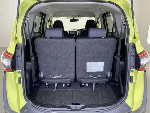 トヨタ シエンタ ハイブリッド G 愛知県 2016(平28)年 7.7万km エアーイエロー 純正ナビ　フルセグＴＶ　Ｂｌｕｅｔｏｏｔｈ　バックカメラ　両側電動スライド　ビルトインＥＴＣ　シートヒーター　ＬＥＤヘッドライト　純正１５インチＡＷ　スマートキー　プッシュスタート　オートライト　禁煙