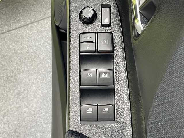 トヨタ シエンタ ハイブリッド G 愛知県 2016(平28)年 7.7万km エアーイエロー 純正ナビ　フルセグＴＶ　Ｂｌｕｅｔｏｏｔｈ　バックカメラ　両側電動スライド　ビルトインＥＴＣ　シートヒーター　ＬＥＤヘッドライト　純正１５インチＡＷ　スマートキー　プッシュスタート　オートライト　禁煙