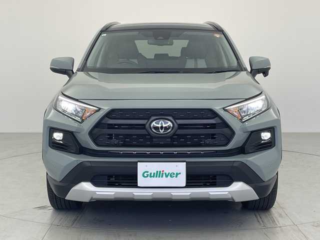 トヨタ ＲＡＶ４ アドベンチャー 愛知県 2023(令5)年 2.5万km アーバンカーキ トヨタセーフティセンス/・プリクラッシュセーフティ/・レーダークルーズコントロール/・レーントレーシングアシスト/・オートマチックハイビーム/クリアランスソナー/ブラインドスポットモニター/パーキングサポートブレーキ/純正10.5インチディスプレイオーディオ/・コネクティッドナビ/・バックカメラ/・フルセグTV/BT/ETC2.0/純正19インチAW/レザーシート/シートヒーター/ベンチレーション/パワーシート/シートメモリ/LEDヘッドライト/フォグランプ/革巻きステアリング/ステアリングヒーター/ルーフレール/フロアマット/スペアキー×１/取扱説明書/保証書