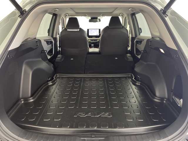 トヨタ ＲＡＶ４ アドベンチャー 愛知県 2023(令5)年 2.5万km アーバンカーキ トヨタセーフティセンス/・プリクラッシュセーフティ/・レーダークルーズコントロール/・レーントレーシングアシスト/・オートマチックハイビーム/クリアランスソナー/ブラインドスポットモニター/パーキングサポートブレーキ/純正10.5インチディスプレイオーディオ/・コネクティッドナビ/・バックカメラ/・フルセグTV/BT/ETC2.0/純正19インチAW/レザーシート/シートヒーター/ベンチレーション/パワーシート/シートメモリ/LEDヘッドライト/フォグランプ/革巻きステアリング/ステアリングヒーター/ルーフレール/フロアマット/スペアキー×１/取扱説明書/保証書