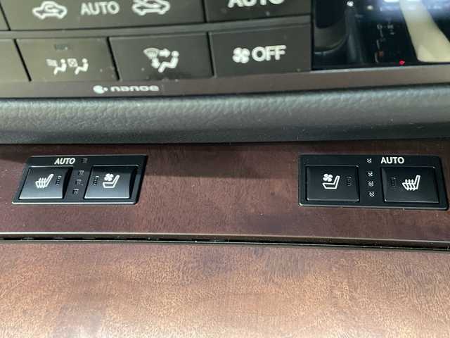 レクサス ＧＳ 350 バージョンL 栃木県 2013(平25)年 4.2万km ホワイトパールクリスタルシャイン 純正ナビ/(フルセグTV・Bluetooth・CD・DVD・USB・HDD・AUX)/バックカメラ　/本革シート(ベージュ)/全席シートヒーター/前席シートクーラー/クルーズコントロール/パドルシフト/電動パーキングブレーキ/リア電動サンシェード/ウッドコンビハンドル/前席パワーシート(メモリー機能付き)/ダブルオートエアコン/ビルトインETC/HIDヘッドライト/オートライト/フロントフォグランプ/レーダー/ドアバイザー/スマートキー/スペアキー/カードキー/取扱説明書/保証書