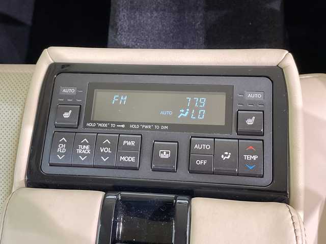 レクサス ＧＳ 350 バージョンL 栃木県 2013(平25)年 4.2万km ホワイトパールクリスタルシャイン 純正ナビ/(フルセグTV・Bluetooth・CD・DVD・USB・HDD・AUX)/バックカメラ　/本革シート(ベージュ)/全席シートヒーター/前席シートクーラー/クルーズコントロール/パドルシフト/電動パーキングブレーキ/リア電動サンシェード/ウッドコンビハンドル/前席パワーシート(メモリー機能付き)/ダブルオートエアコン/ビルトインETC/HIDヘッドライト/オートライト/フロントフォグランプ/レーダー/ドアバイザー/スマートキー/スペアキー/カードキー/取扱説明書/保証書