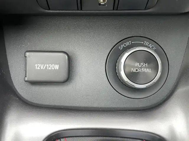 トヨタ ＧＲヤリス RZ ハイパフォーマンス 福島県 2020(令2)年 0.9万km プラチナホワイトパールマイカ JBLサウンドシステム/トヨタセーフティセンス/プリクラッシュセーフティ/レーントレーシングアシスト/レーダークルーズコントロール/レーントレーシングアシスト/オートマチックハイビーム/ロードサインアシスト/先行車発進告知機能/ブラインドスポットモニター/純正ディスプレイオーディオ/【USB/BT/Miracast/ナビ機能】/バックカメラ/ドライブレコーダー/ビルトインETC2.0/ヘッドアップディスプレイ/LEDオートライト/LEDフォグランプ/純正フロアマット