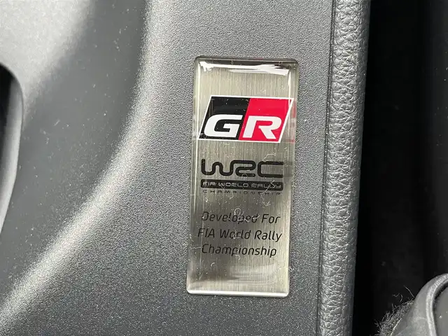 トヨタ ＧＲヤリス RZ ハイパフォーマンス 福島県 2020(令2)年 0.9万km プラチナホワイトパールマイカ JBLサウンドシステム/トヨタセーフティセンス/プリクラッシュセーフティ/レーントレーシングアシスト/レーダークルーズコントロール/レーントレーシングアシスト/オートマチックハイビーム/ロードサインアシスト/先行車発進告知機能/ブラインドスポットモニター/純正ディスプレイオーディオ/【USB/BT/Miracast/ナビ機能】/バックカメラ/ドライブレコーダー/ビルトインETC2.0/ヘッドアップディスプレイ/LEDオートライト/LEDフォグランプ/純正フロアマット