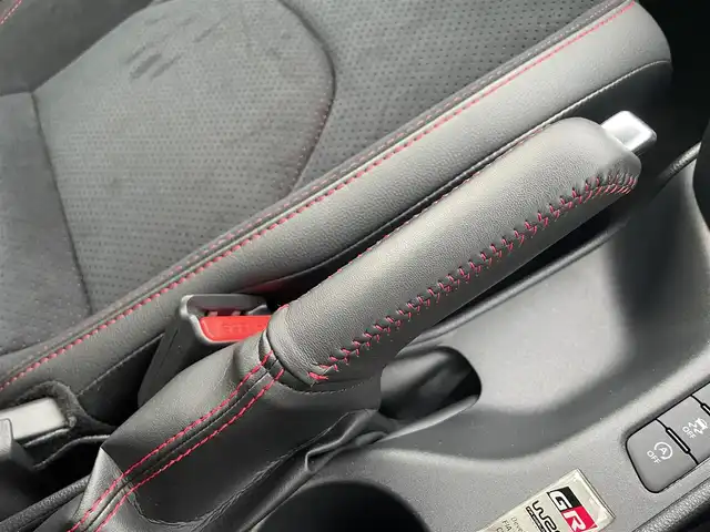 トヨタ ＧＲヤリス RZ ハイパフォーマンス 福島県 2020(令2)年 0.9万km プラチナホワイトパールマイカ JBLサウンドシステム/トヨタセーフティセンス/プリクラッシュセーフティ/レーントレーシングアシスト/レーダークルーズコントロール/レーントレーシングアシスト/オートマチックハイビーム/ロードサインアシスト/先行車発進告知機能/ブラインドスポットモニター/純正ディスプレイオーディオ/【USB/BT/Miracast/ナビ機能】/バックカメラ/ドライブレコーダー/ビルトインETC2.0/ヘッドアップディスプレイ/LEDオートライト/LEDフォグランプ/純正フロアマット