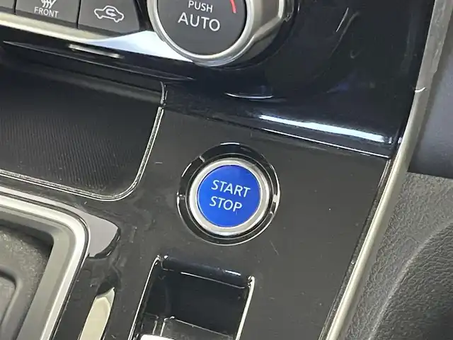 日産 セレナ e－パワー ハイウェイスター V 埼玉県 2022(令4)年 4.6万km ダークメタルグレー プロパイロット　純正１０インチナビ　アラウンドビューモニター　ＢＳＭ　ビルトインＥＴＣ２．０　ドライブレコーダー　インテリジェントルームミラー　シートヒーター　ステアリングヒーター　ＨＤＭＩ　ＬＥＤ