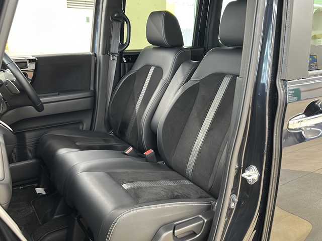 ホンダ Ｎ ＢＯＸ カスタム L ターボ 道央・札幌 2021(令3)年 3.7万km ミッドナイトブルービームM ・4WD/・純正ナビ/フルセグTV/DVD/CD/SD/BT/・バックカメラ/・純正エンジンスターター/・両側パワースライドドア/・ドライブレコーダー/・オートマチックハイビーム/・パドルシフト/・パーキングセンサー/・横滑り防止/・LEDヘッドライト/・LEDフォグ/・ハーフレザーシート/・前席シートヒーター/・ETC/・ドアバイザー/・電格ミラー/・ミラーヒーター/・シーケンシャルウインカー/・冬タイヤ社外14インチAW積込