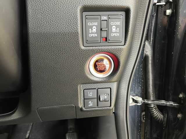 ホンダ Ｎ ＢＯＸ カスタム L ターボ 道央・札幌 2021(令3)年 3.7万km ミッドナイトブルービームM ・4WD/・純正ナビ/フルセグTV/DVD/CD/SD/BT/・バックカメラ/・純正エンジンスターター/・両側パワースライドドア/・ドライブレコーダー/・オートマチックハイビーム/・パドルシフト/・パーキングセンサー/・横滑り防止/・LEDヘッドライト/・LEDフォグ/・ハーフレザーシート/・前席シートヒーター/・ETC/・ドアバイザー/・電格ミラー/・ミラーヒーター/・シーケンシャルウインカー/・冬タイヤ社外14インチAW積込