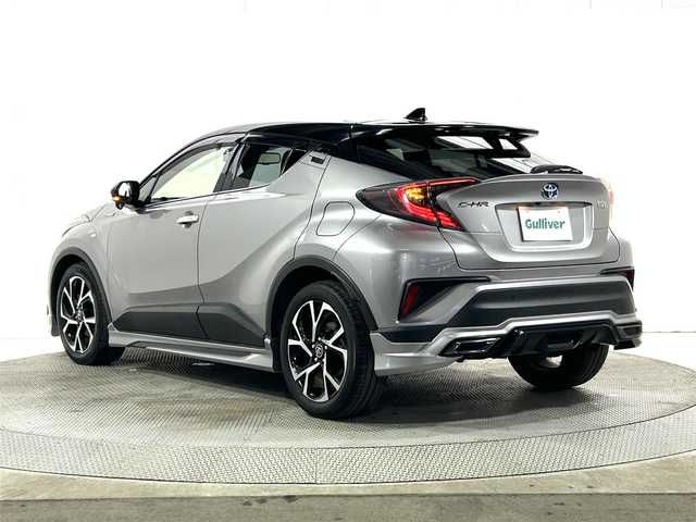 トヨタ Ｃ－ＨＲ G LEDエディション 大阪府 2017(平29)年 5.7万km ブラック/メタルストリームM 純正９ｉｎｃナビ　衝突軽減　レーンアシスト　モデリスタ　クリアランスソナー　オートホールド　スマートキー　ＢＳＭ　バックカメラ　ドラレコ　ＥＴＣ　純正ホイール　シートヒーター　Ｂｌｕｅｔｏｏｔｈ