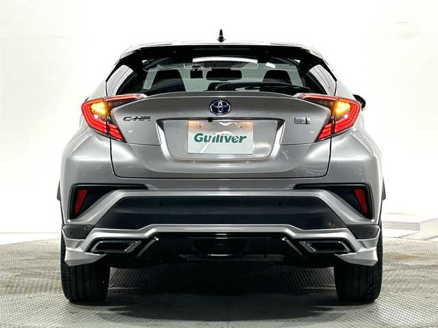 トヨタ Ｃ－ＨＲ G LEDエディション 大阪府 2017(平29)年 5.7万km ブラック/メタルストリームM 純正９ｉｎｃナビ　衝突軽減　レーンアシスト　モデリスタ　クリアランスソナー　オートホールド　スマートキー　ＢＳＭ　バックカメラ　ドラレコ　ＥＴＣ　純正ホイール　シートヒーター　Ｂｌｕｅｔｏｏｔｈ