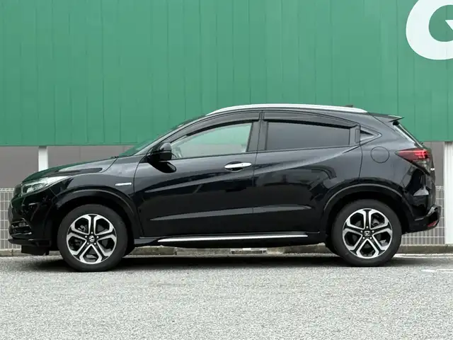 ホンダ ヴェゼル ハイブリッド Z ホンダセンシング 千葉県 2021(令3)年 3.6万km クリスタルブラックパール 純正メモリナビ/フルセグ/バックカメラ/レーダークルーズコントロール/前ドライブレコーダー/ルーフレール/パドルシフト/前席シートヒーター/ETC/ハーフレザー/ホンダセンシング/純正アルミ/LEDライト