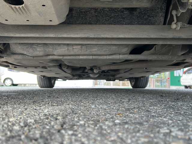 トヨタ オーリス 150X Sパッケージ 兵庫県 2017(平29)年 3.9万km ホワイトパールクリスタルシャイン 純正SDメモリナビ/（Bluetooth/CD/DVD/AM/FM/ワンセグテレビ）/ワンオーナー/ETC/ドラレコ/バックカメラ/プッシュスタート/スマートキー×1/純正アルミホイール16インチ/純正ドアバイザー/プリクラッシュ/車線逸脱防止支援システム/横滑り防止機能