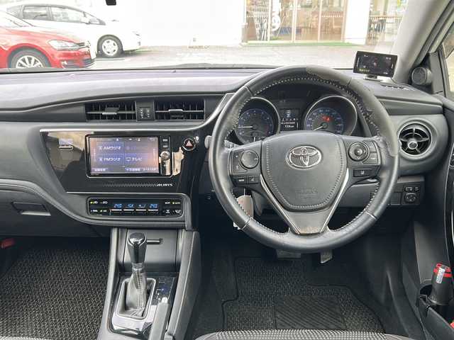 トヨタ オーリス 150X Sパッケージ 兵庫県 2017(平29)年 3.9万km ホワイトパールクリスタルシャイン 純正SDメモリナビ/（Bluetooth/CD/DVD/AM/FM/ワンセグテレビ）/ワンオーナー/ETC/ドラレコ/バックカメラ/プッシュスタート/スマートキー×1/純正アルミホイール16インチ/純正ドアバイザー/プリクラッシュ/車線逸脱防止支援システム/横滑り防止機能