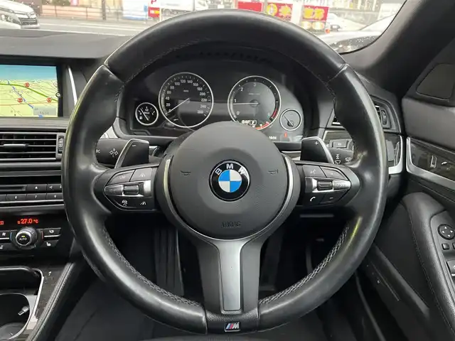 ＢＭＷ ５２３ｄ ツーリング Mスポーツ ハイライン 福岡県 2016(平28)年 6万km アルピンホワイトⅢ サンルーフ/純正ナビ/AM/FM/TV（フルセグ/Bluetooth/アイドリングストップ/クルーズコントロール/パドルシフト/レーンキープアシスト/パーキングアシスト/オートホールド/横滑り防止/シートヒーター（D/N)/パワーシート（D/N)/シートメモリー/パワーバックドア/ETC(ビルドIN）/ドライブレコーダー（前後）/純正アルミホイール/オートライト/フォグランプ/電動格納ミラー/保証書/取扱説明書/スペアキー×１/プッシュスタート
