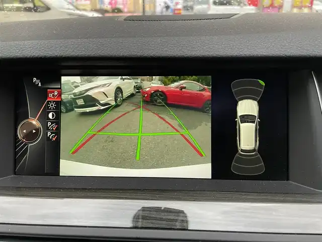 ＢＭＷ ５２３ｄ ツーリング Mスポーツ ハイライン 福岡県 2016(平28)年 6万km アルピンホワイトⅢ サンルーフ/純正ナビ/AM/FM/TV（フルセグ/Bluetooth/アイドリングストップ/クルーズコントロール/パドルシフト/レーンキープアシスト/パーキングアシスト/オートホールド/横滑り防止/シートヒーター（D/N)/パワーシート（D/N)/シートメモリー/パワーバックドア/ETC(ビルドIN）/ドライブレコーダー（前後）/純正アルミホイール/オートライト/フォグランプ/電動格納ミラー/保証書/取扱説明書/スペアキー×１/プッシュスタート