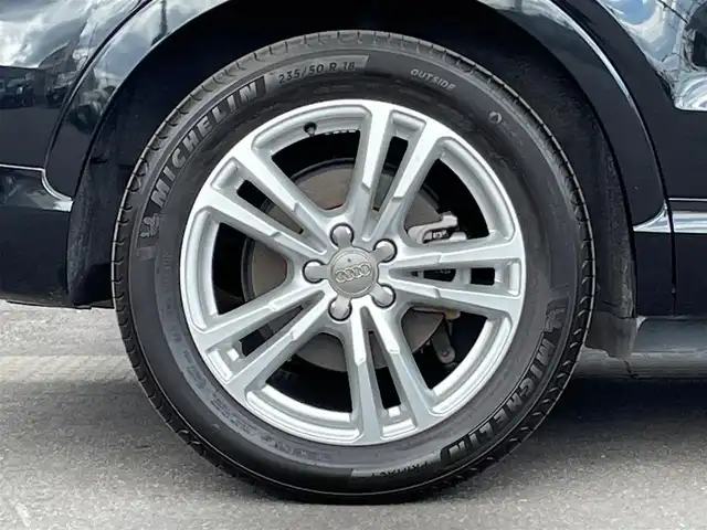 アウディ Ｑ３ 2．0 TFSI クワトロ 180PS 青森県 2017(平29)年 5.4万km ミトスブラックメタリック /4WD/ターボ/黒ハーフレザーシート/前席パワーシート /前席シートヒーター/純正HDDナビ/　(フルセグTV/DVD/Bt)/バックカメラ/社外前後ドラレコ/前後バンパーソナー/シルバールーフレール/パワーバックドア/前後バンパーソナー/革巻きステア・ノブ/パドルシフト/オーディオ/ステアスイッチ/LEDオートライト/ヘットライトウオッシャー/ウインカーミラー /ミラーヒーター/ヒルクライムアシスト/リア5面スモークフィルム/プッシュスタートシステム/W/サイドエアバッグ/ABS/スマートキー