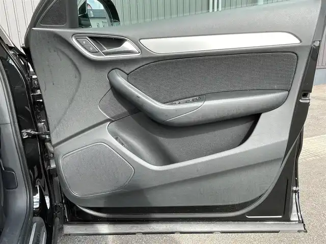 アウディ Ｑ３ 2．0 TFSI クワトロ 180PS 青森県 2017(平29)年 5.4万km ミトスブラックメタリック /4WD/ターボ/黒ハーフレザーシート/前席パワーシート /前席シートヒーター/純正HDDナビ/　(フルセグTV/DVD/Bt)/バックカメラ/社外前後ドラレコ/前後バンパーソナー/シルバールーフレール/パワーバックドア/前後バンパーソナー/革巻きステア・ノブ/パドルシフト/オーディオ/ステアスイッチ/LEDオートライト/ヘットライトウオッシャー/ウインカーミラー /ミラーヒーター/ヒルクライムアシスト/リア5面スモークフィルム/プッシュスタートシステム/W/サイドエアバッグ/ABS/スマートキー