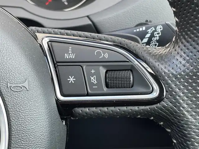 アウディ Ｑ３ 2．0 TFSI クワトロ 180PS 青森県 2017(平29)年 5.4万km ミトスブラックメタリック /4WD/ターボ/黒ハーフレザーシート/前席パワーシート /前席シートヒーター/純正HDDナビ/　(フルセグTV/DVD/Bt)/バックカメラ/社外前後ドラレコ/前後バンパーソナー/シルバールーフレール/パワーバックドア/前後バンパーソナー/革巻きステア・ノブ/パドルシフト/オーディオ/ステアスイッチ/LEDオートライト/ヘットライトウオッシャー/ウインカーミラー /ミラーヒーター/ヒルクライムアシスト/リア5面スモークフィルム/プッシュスタートシステム/W/サイドエアバッグ/ABS/スマートキー