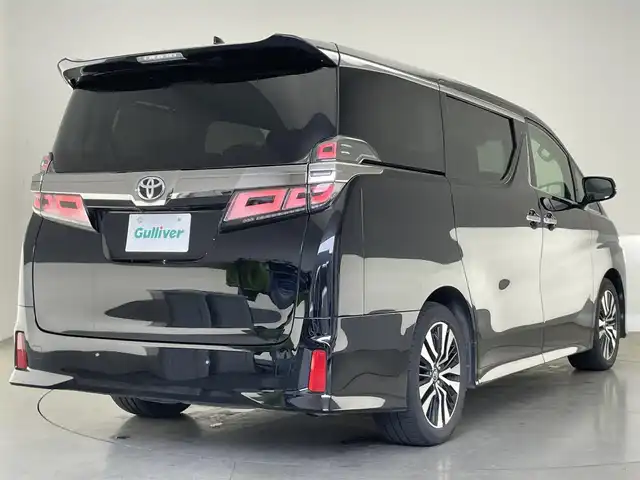 トヨタ ヴェルファイア Z Gエディション 愛知県 2018(平30)年 8.2万km ブラック 純正１０型ナビＴＶ　ＨＤＭＩ　ＢＴ　純正１２．１型後席モニター　黒革シート　シートヒーター　シートベンチレーション　ハンドルヒーター　電動リアゲート　両側パワスラ　衝突軽減　追従クルコン　ＬＥＤオートライト　コーナーセンサー　ＥＴＣ　フォグランプ　セーフティセンス　オットマン　保証書　取説　ワンオナ　禁煙車
