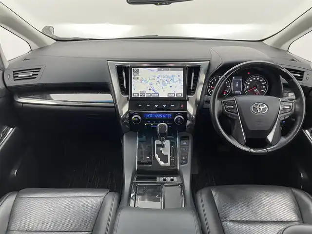 トヨタ ヴェルファイア Z Gエディション 愛知県 2018(平30)年 8.2万km ブラック 純正１０型ナビＴＶ　ＨＤＭＩ　ＢＴ　純正１２．１型後席モニター　黒革シート　シートヒーター　シートベンチレーション　ハンドルヒーター　電動リアゲート　両側パワスラ　衝突軽減　追従クルコン　ＬＥＤオートライト　コーナーセンサー　ＥＴＣ　フォグランプ　セーフティセンス　オットマン　保証書　取説　ワンオナ　禁煙車