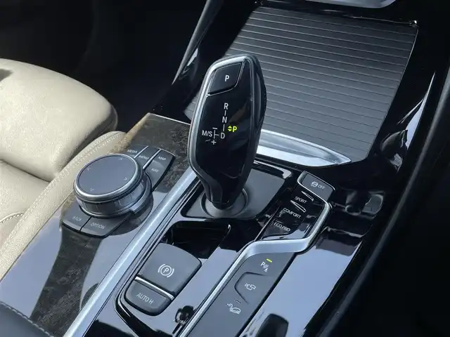 ＢＭＷ Ｘ３ xDrive20d Mスポーツ 三重県 2020(令2)年 2.8万km サファイアブラックP ハイラインパッケージ　/セレクトパッケージ　/カープレイ　/電動パノラマサンルーフ　/全席シートヒーター　/リヤサイドウィンドウローラー　/ハーマンカードン　/純正１９ＡＷ　/純正ナビ　/全方位カメラ　/パークアシスト/1オーナー/アンビエントライト