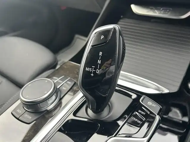 ＢＭＷ Ｘ３ xDrive20d Mスポーツ 滋賀県 2020(令2)年 2.8万km サファイアブラックP ハイラインパッケージ　/セレクトパッケージ　/カープレイ　/電動パノラマサンルーフ　/全席シートヒーター　/リヤサイドウィンドウローラー　/ハーマンカードン　/純正１９ＡＷ　/純正ナビ　/全方位カメラ　/パークアシスト/1オーナー/アンビエントライト