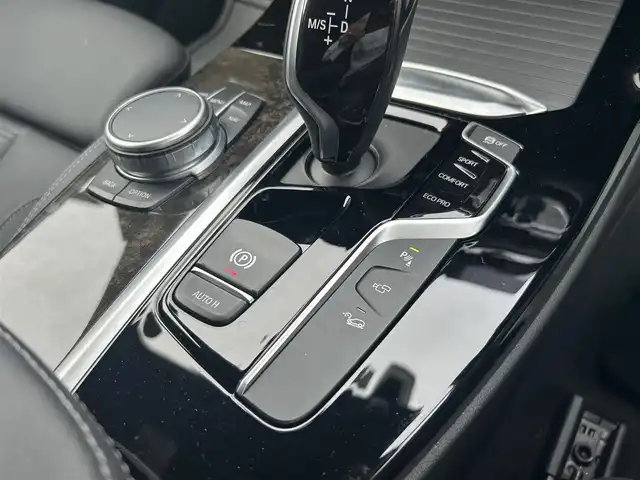 ＢＭＷ Ｘ３ xDrive20d Mスポーツ 滋賀県 2020(令2)年 2.8万km サファイアブラックP ハイラインパッケージ　/セレクトパッケージ　/カープレイ　/電動パノラマサンルーフ　/全席シートヒーター　/リヤサイドウィンドウローラー　/ハーマンカードン　/純正１９ＡＷ　/純正ナビ　/全方位カメラ　/パークアシスト/1オーナー/アンビエントライト