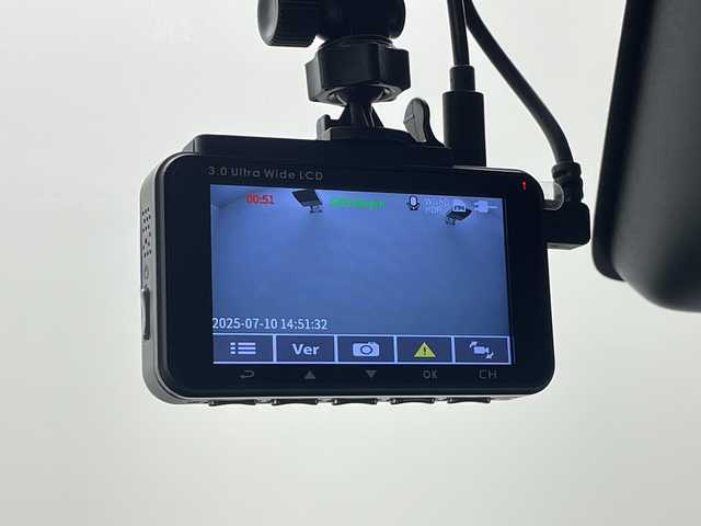 トヨタ ルーミー カスタムG 群馬県 2025(令7)年 0.4万km パールホワイトⅢ 純正９型ディスプレイ　全周囲カメラ　アダプティブクルーズコントロール　両側電動スライドドア　ビルトインＥＴＣ　前後ドラレコ　衝突被害軽減ブレーキ　革巻きステアリング　ＬＥＤライト　スマートキー　禁煙車