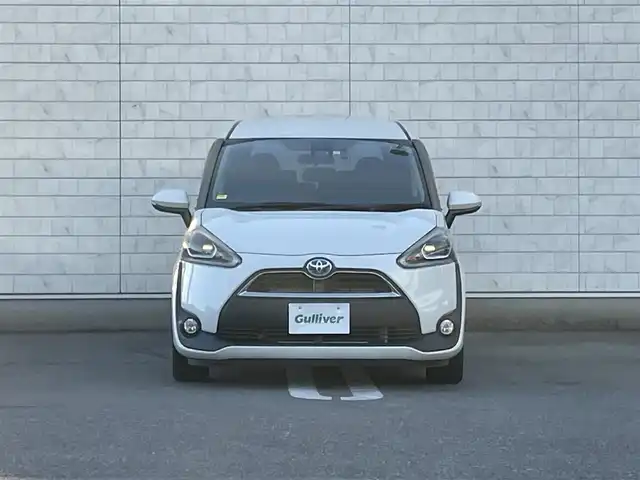トヨタ シエンタ ハイブリッド G 福岡県 2017(平29)年 6.3万km ホワイトパールクリスタルシャイン 純正7型SDナビ(フルセグTV/CD/DVD/BT)バックモニタートヨタセーフティーセンス両側パワスラETCドラレコ純正LEDヘッドライト純正フロアマット純正アルミホイール15インチスマートキープッシュスタート